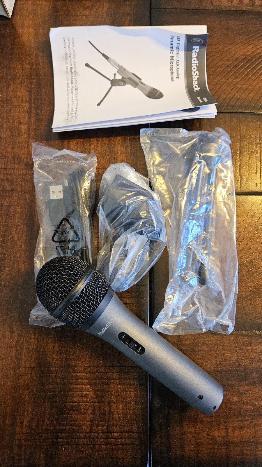 Radioshack USB Digital XLR Analog Dynamic Microphone 3300660 NEW OPEN BOX
