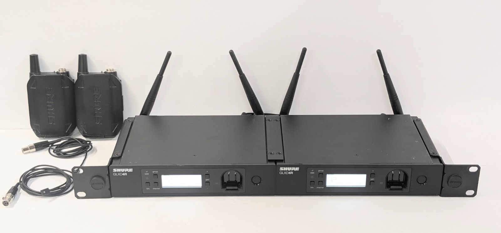 2 -SHURE/2-GLXD4R-Z2/ 2-GLXD1-Z2 / WL93 Lav Mic Bodypack Transmitters& Receivers