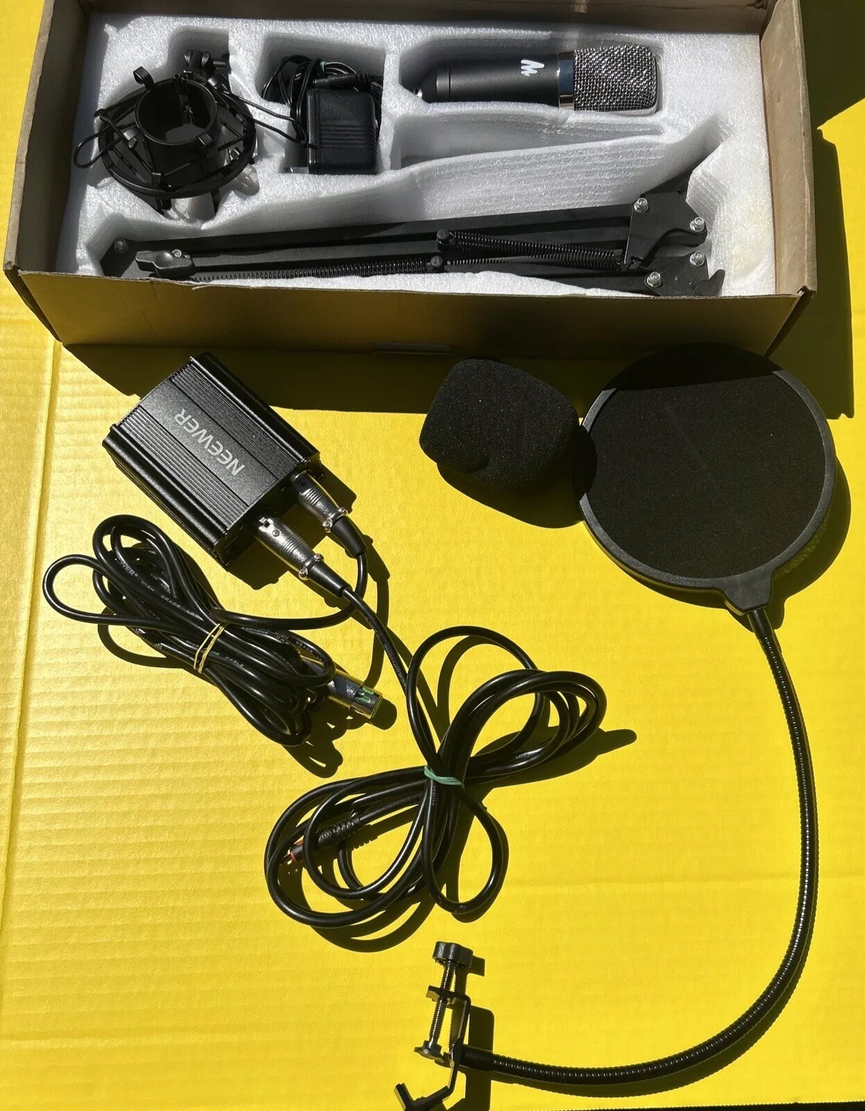 Neewer NW-100 Podcast Microphone Maono AU-A03 Arm Cables Basket Screen READ
