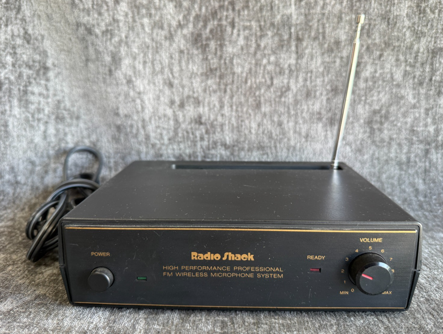 RadioShack High Performance FM Wireless Microphone System Receiver 32-1224A