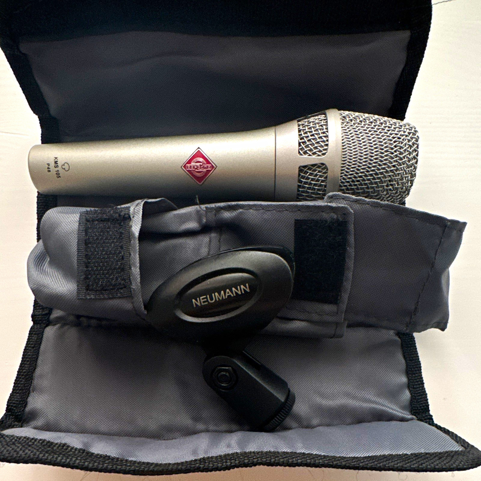 Neumann KMS 105 Silver Wired Supercardioid Condenser Mic w/ Clip & Pouch