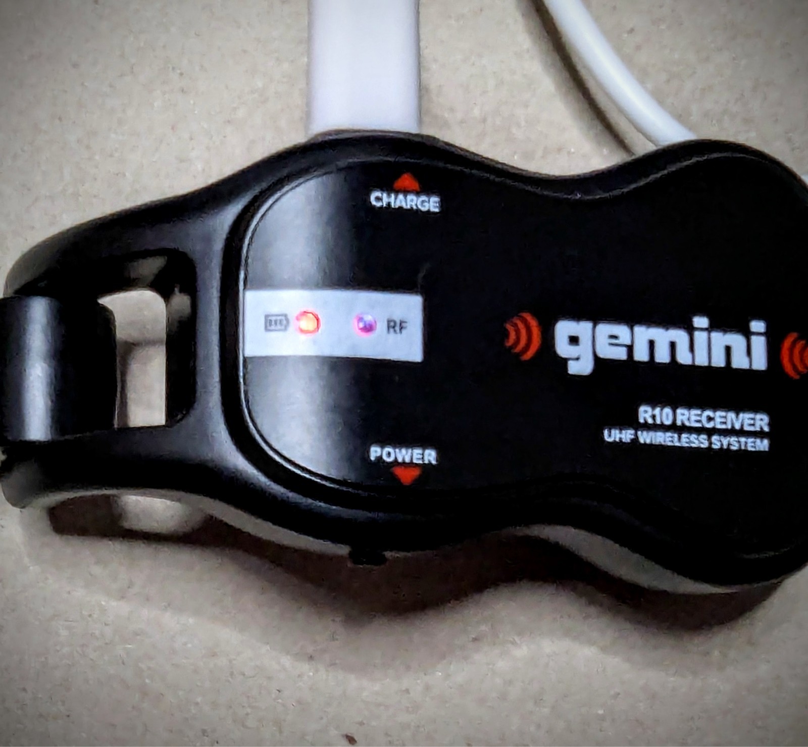 Gemini UHF Wireless Microphone System – Dual Lavalier & Headset Mics with Bodypa