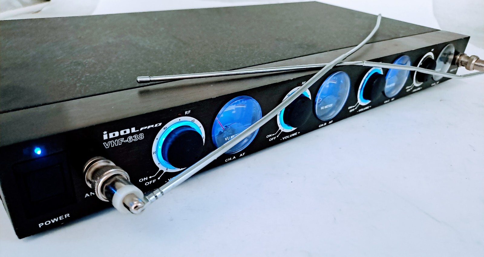 IDOLpro VHF-638 Wireless Microphone system