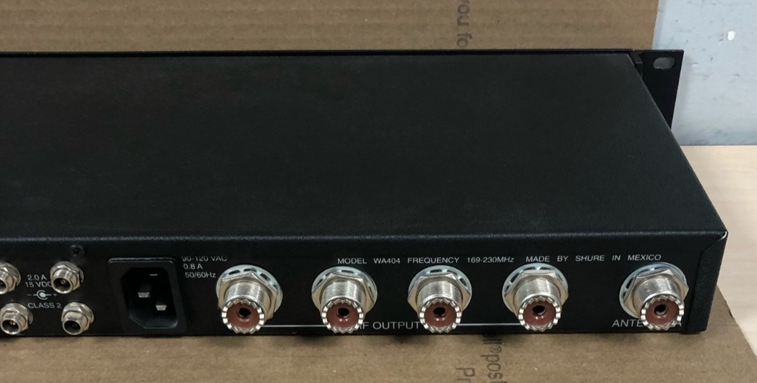 Shure WA404 Antenna/Power Distribution System -Freq: 169-230 MHz (TESTED)