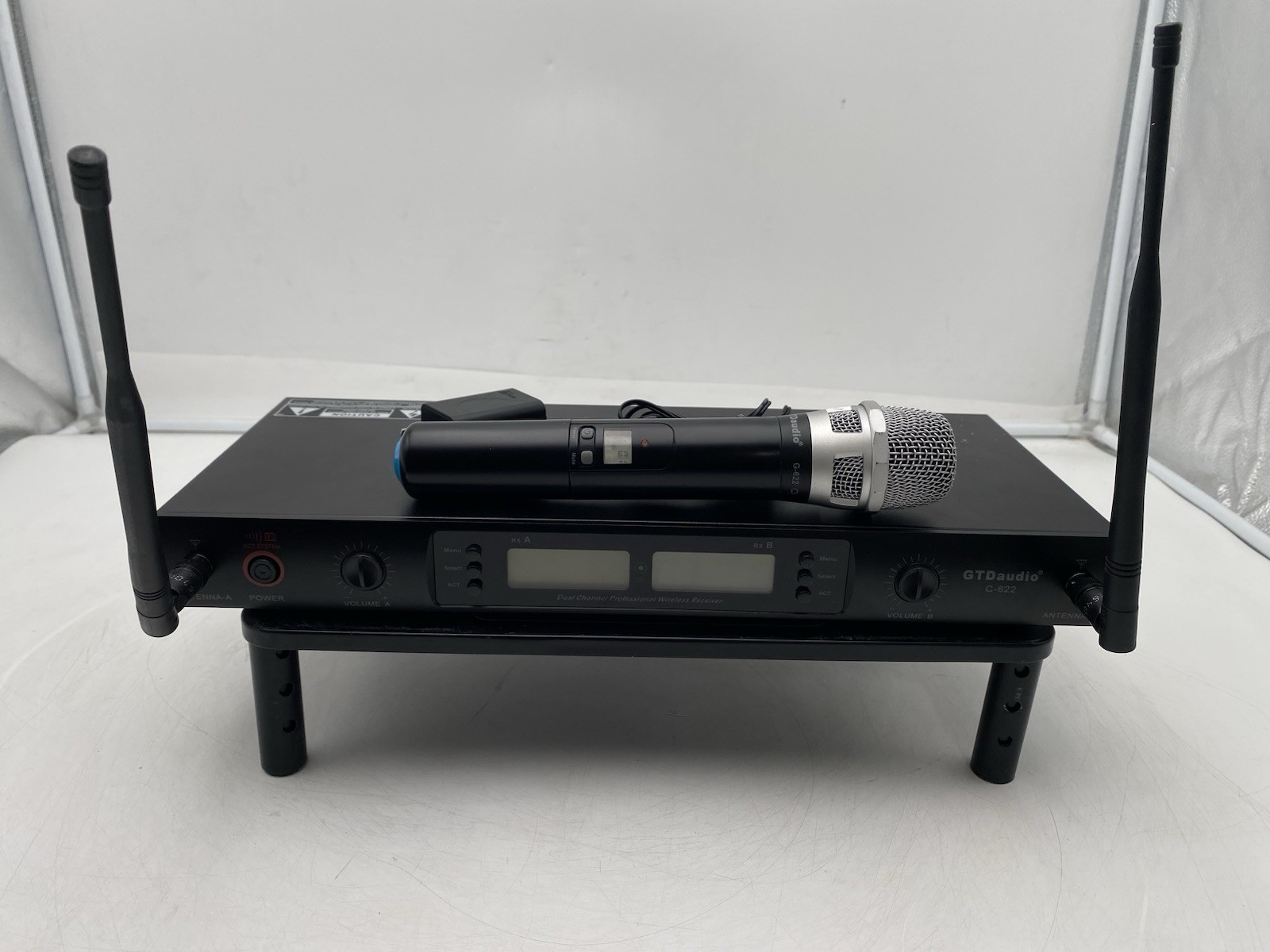GTD Audio G-622H Channel UHF 2 Wireless Handheld Microphone Mic System
