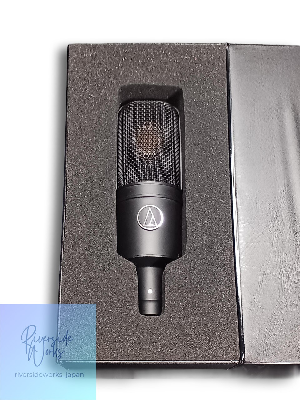 AUDIO-TECHNICA AT4040 Condenser Microphone – High-Quality Mic