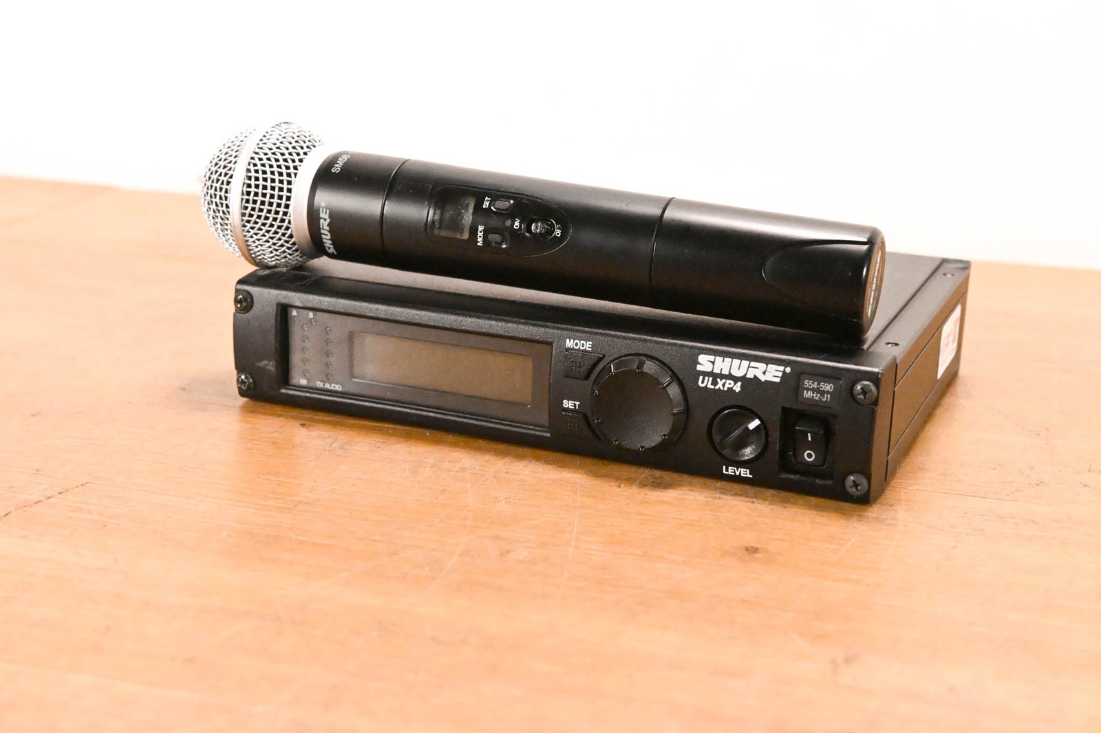 Shure ULXP24/58 Handheld Wireless System – J1 Band (NO POWER SUPPLY) CG01Y6R