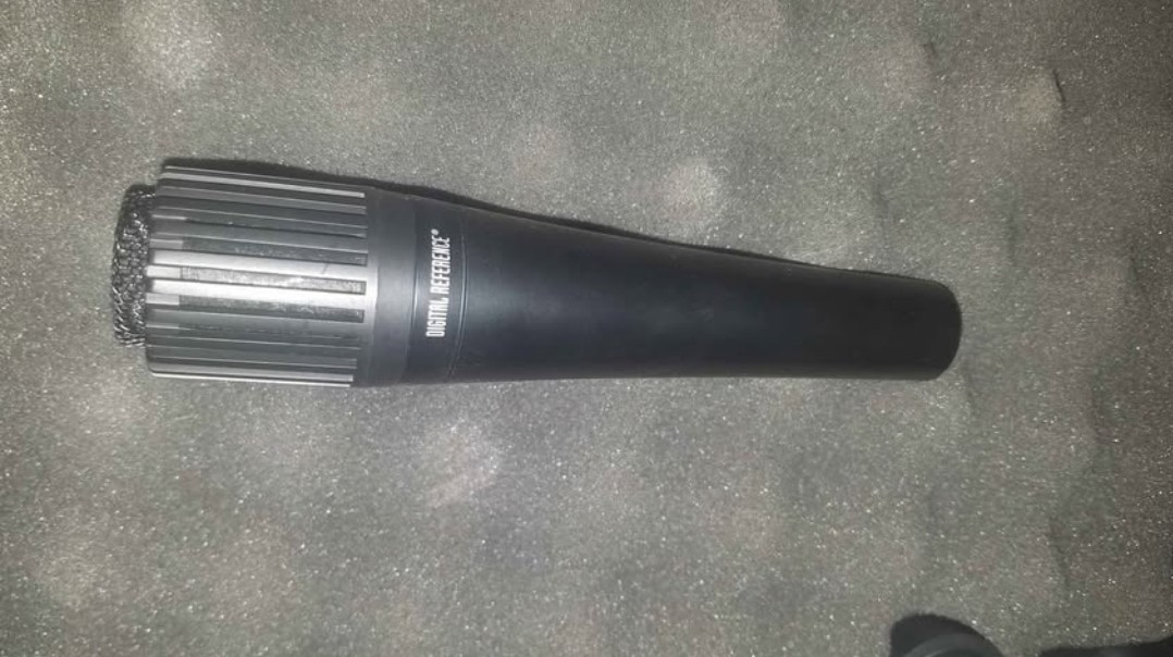 Digital Reference DRI100 Dynamic Instrument Microphone + mic clip. NEAR MINT