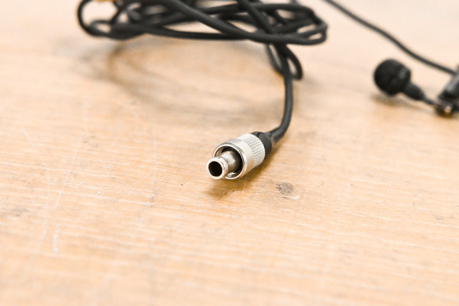 Sennheiser MKE 2 Lavalier Lapel Mic w/ 3-Pin Lemo Connector – Black CG012BL