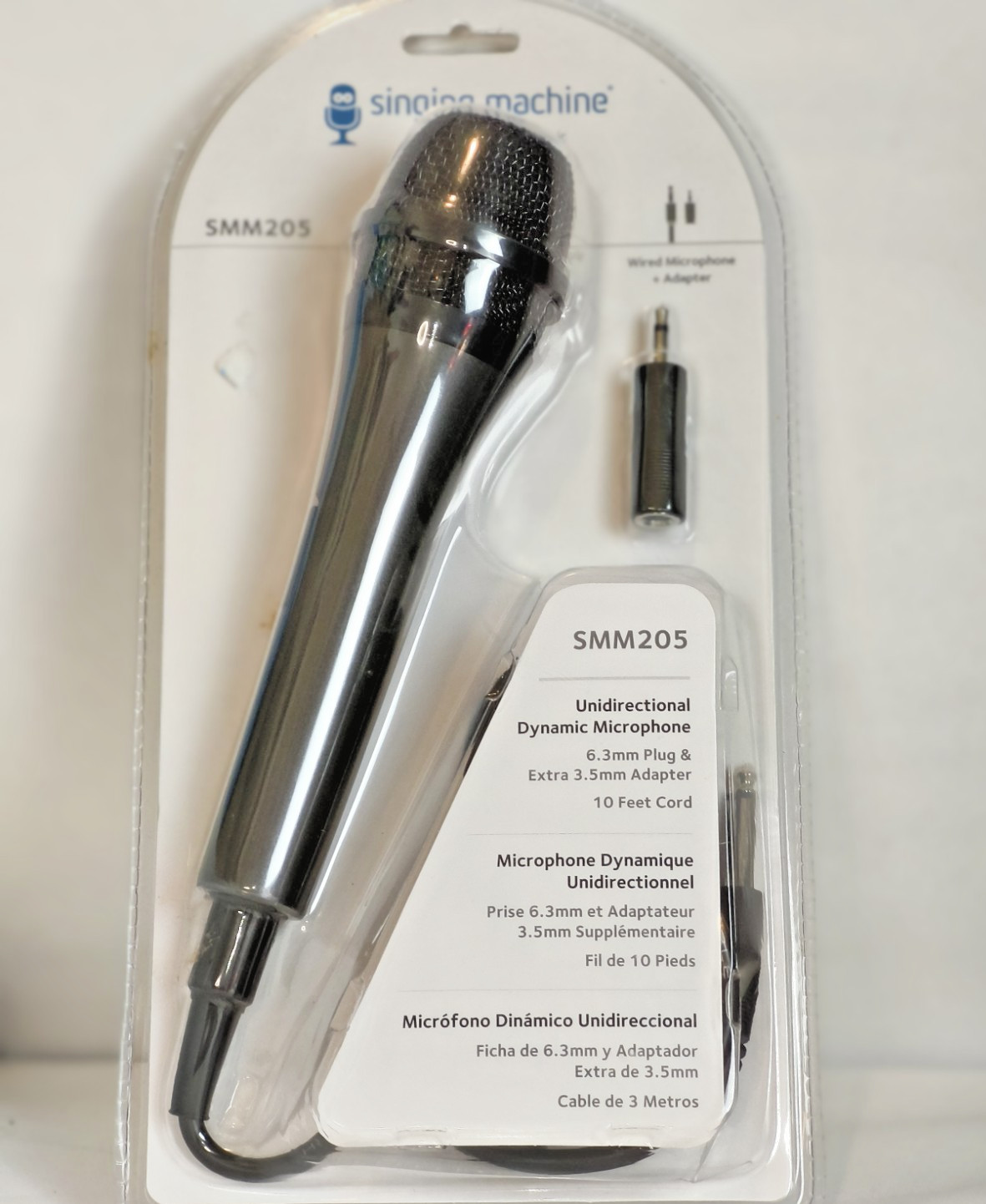Singing Machine SMM205 Unidirectional Wired Dynamic Microphone. New. sealed