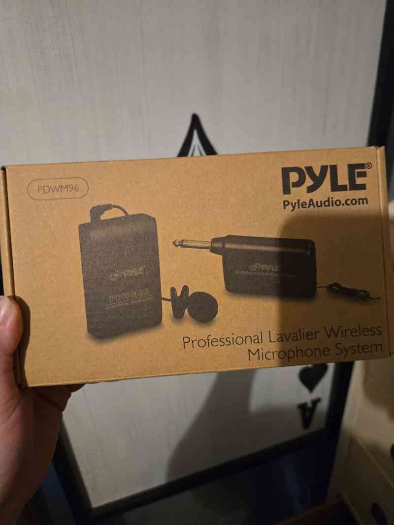 Pyle PDWM96 Professional Lavalier Wireless Mic System