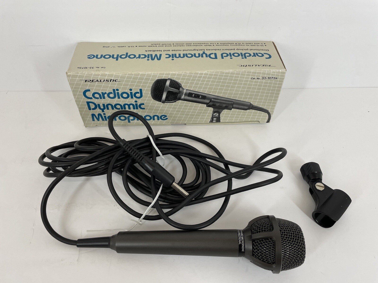 Realistic Cardioid Dynamic Microphone #33-1073A Works Nice Shape