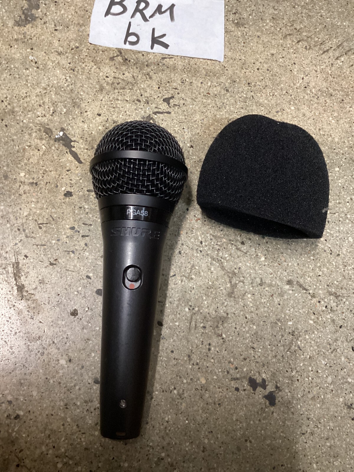 Shure PGA58 Cardioid Dynamic Vocal Microphone – Handheld Mic (PGA58-XLR) – Black