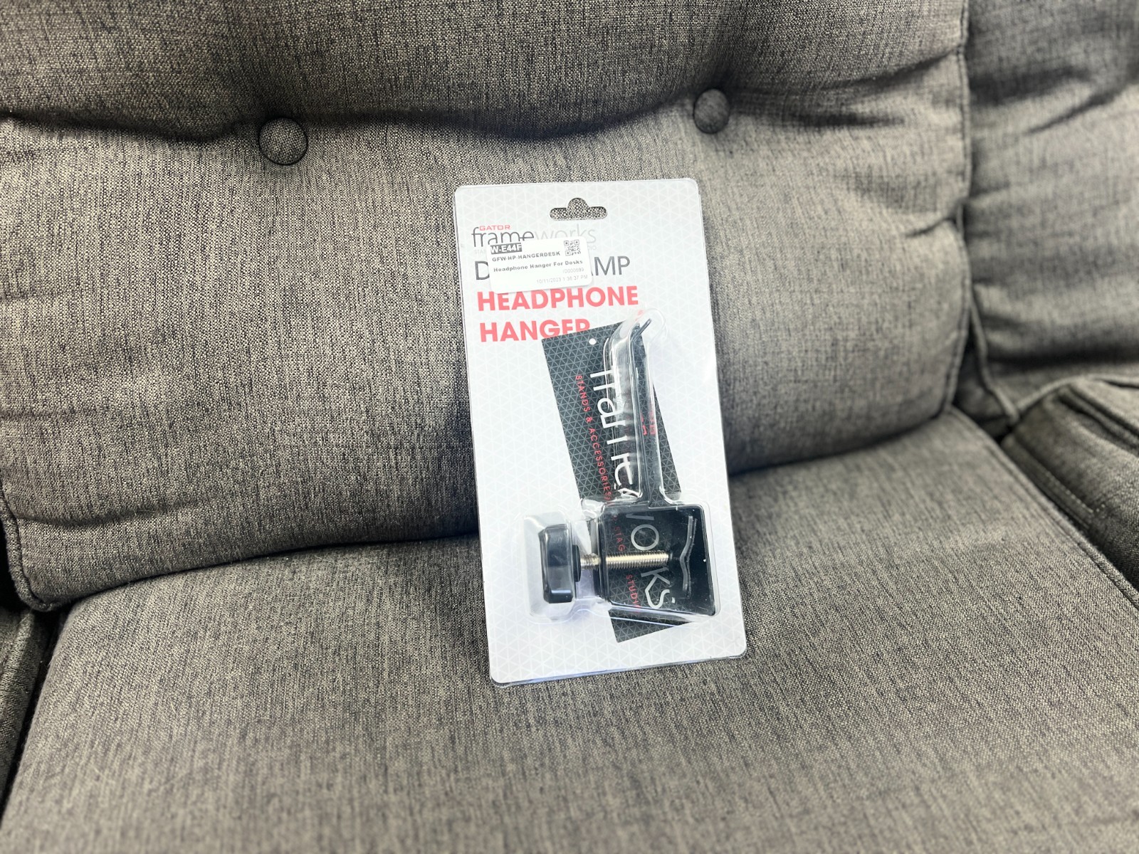 🎙️ Complete Podcast Setup Bundle – Shure MV7X Mic + SRH440A Headphones + Stand