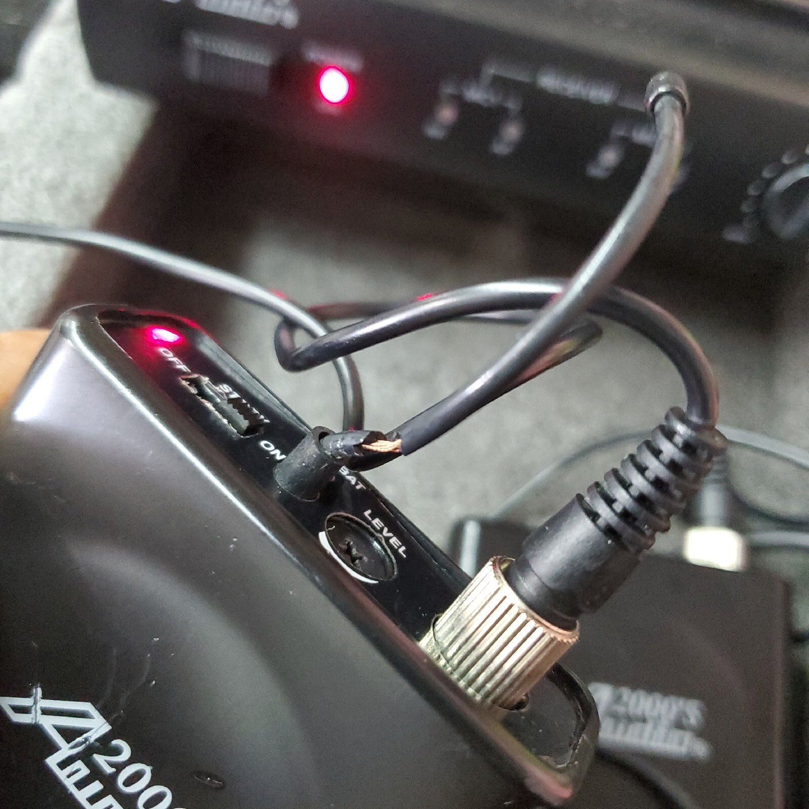 Audio 2000’s Wireless UHF Transmitter Receiver AWR6032U/AWX6030M accessories