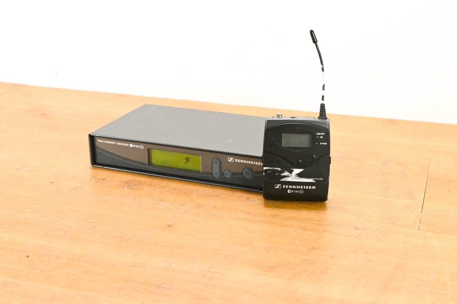 Sennheiser EM 300 G2 Receiver w/ SK 100 G2 Bodypack 740-776 MHz (NO PSU) CG01SA7