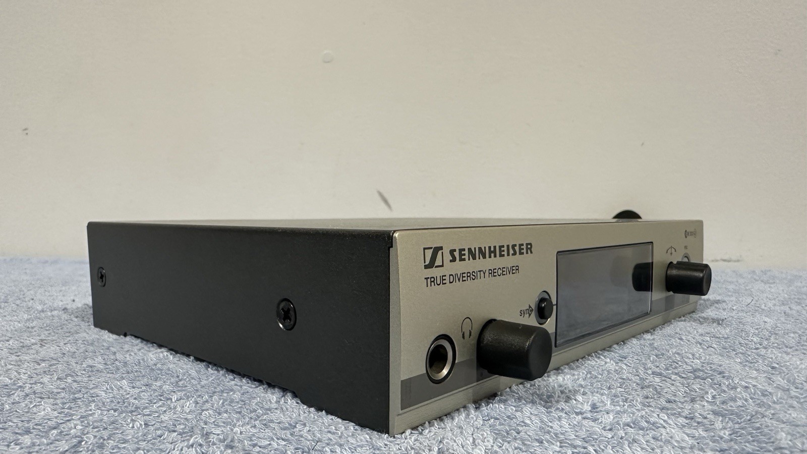 Sennheiser Em300 G3 566-608 MHz ( No Power Supply No Antenna)