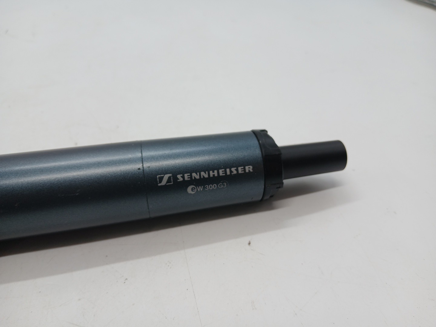 Sennheiser EW 300 G3 SKM300 W/ MME865 Head Transmitter A-Band 516-558MHz
