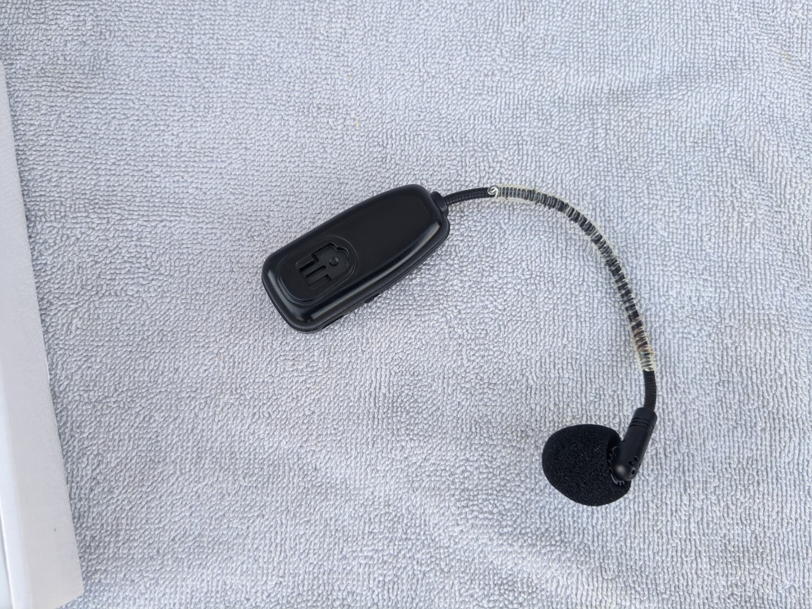 Bietrun WXM01 UHF Wireless Microphone Headset