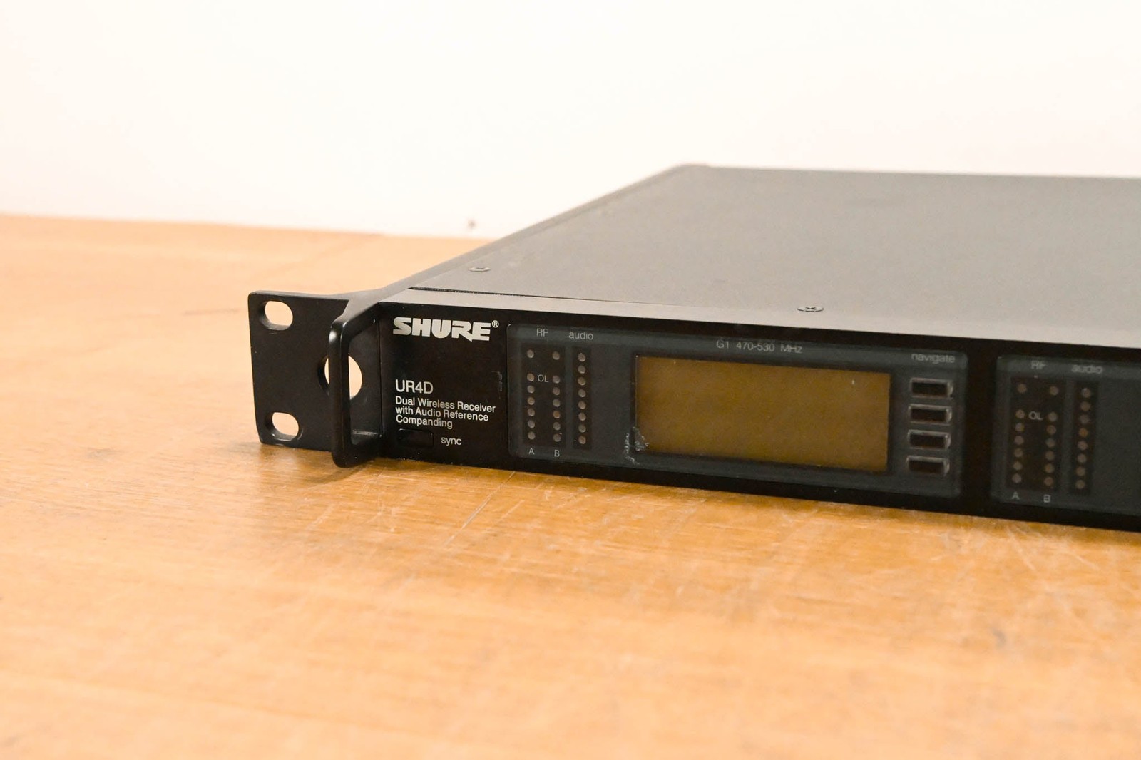 Shure UR4D Dual Wireless Receiver – G1 Band – 470-530 MHz CG010Y4