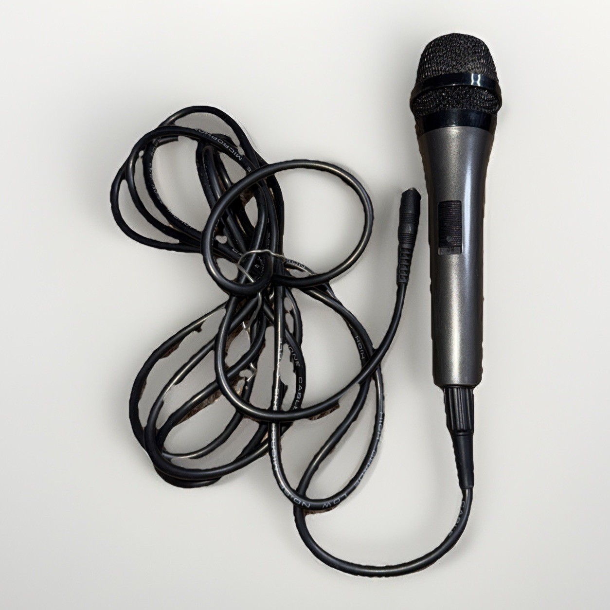 Singing Machine Wired Microphone for Karaoke, (Black) – Unidirectional Dynami…