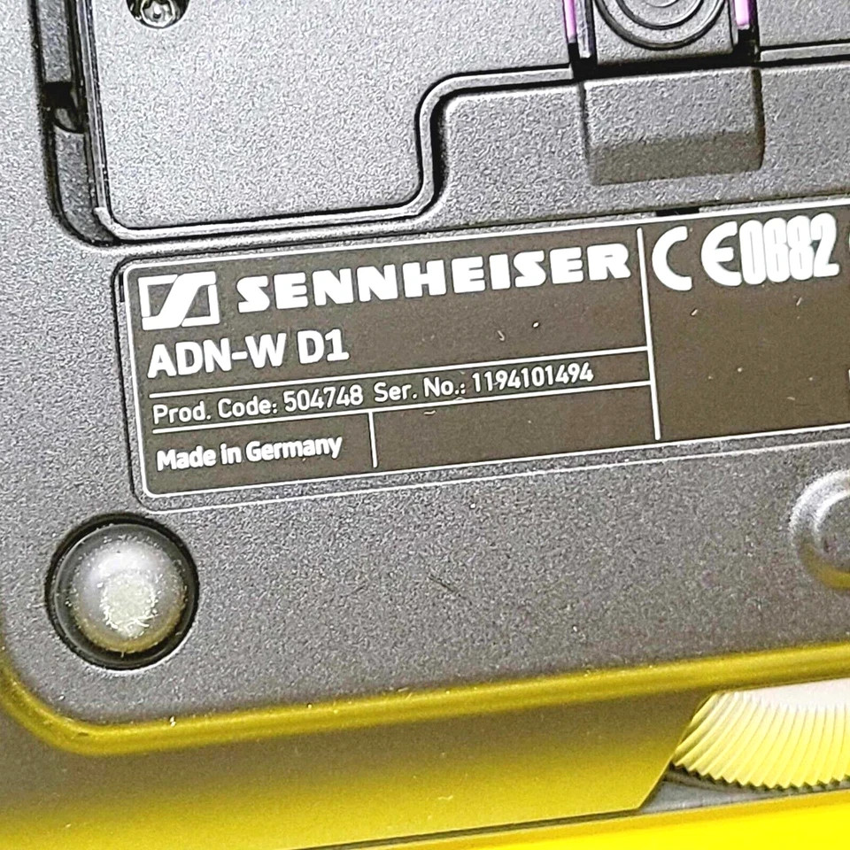 SENNHEISER ADN-W D1 WIRELESS DELEGATE GOOSE NECK + MICROPHONE + BATTERY ADN-W BA
