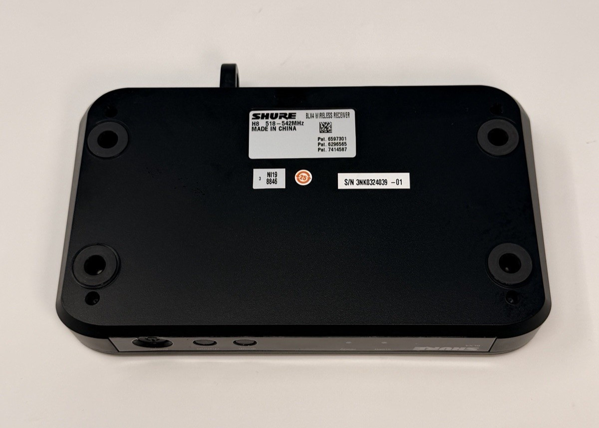 Shure BLX4 H8 Wireless Receiver Band 518-542MHz w/ Power Adapter