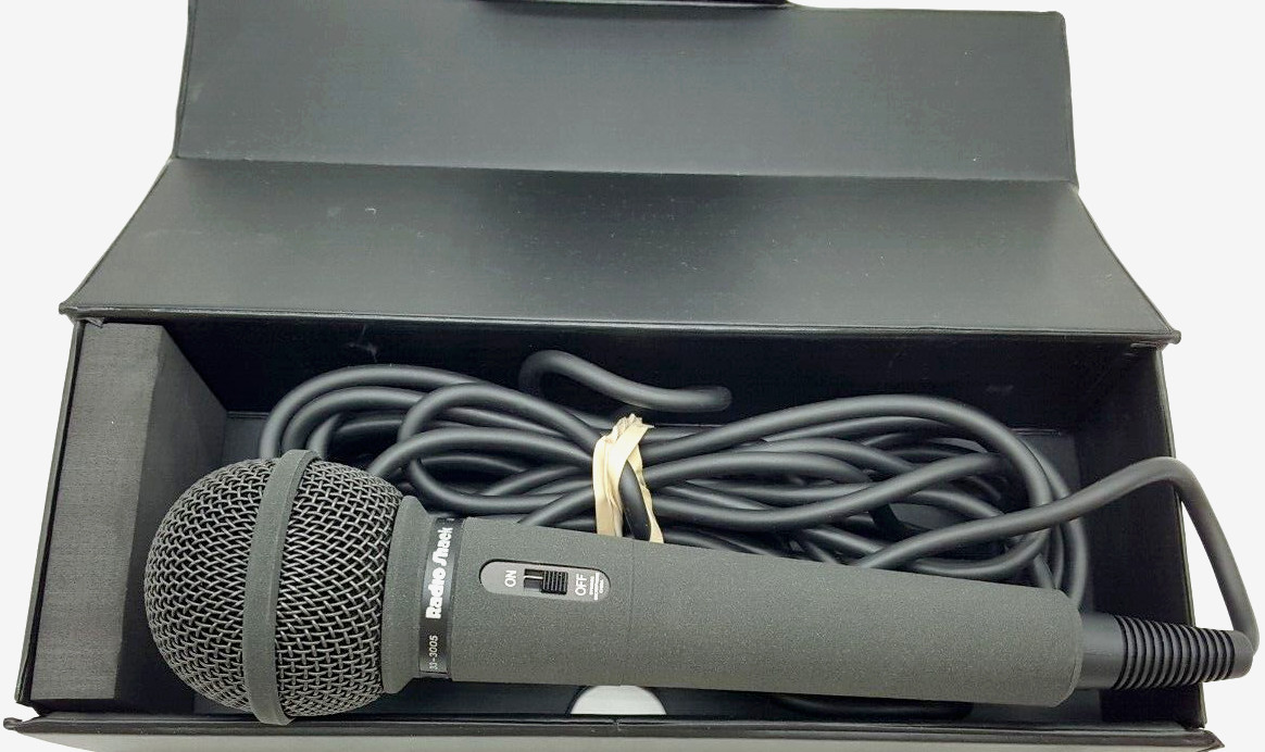 Radio Shack 33-3005 Unidirectional Dynamic Microphone IMP 600 33-3005 Wired