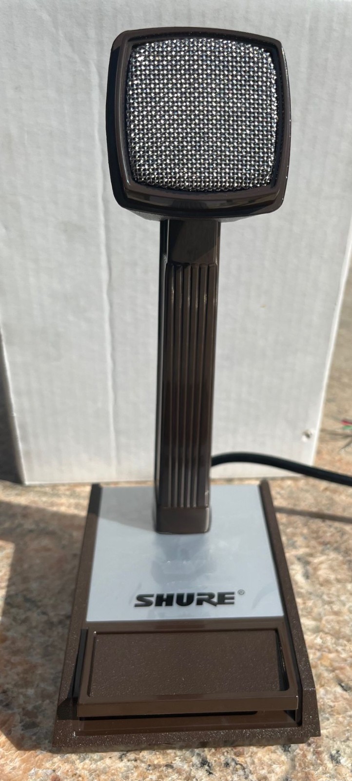Shure Dynamic Microphone 550L Brown Low Impedance PTT Switch New!