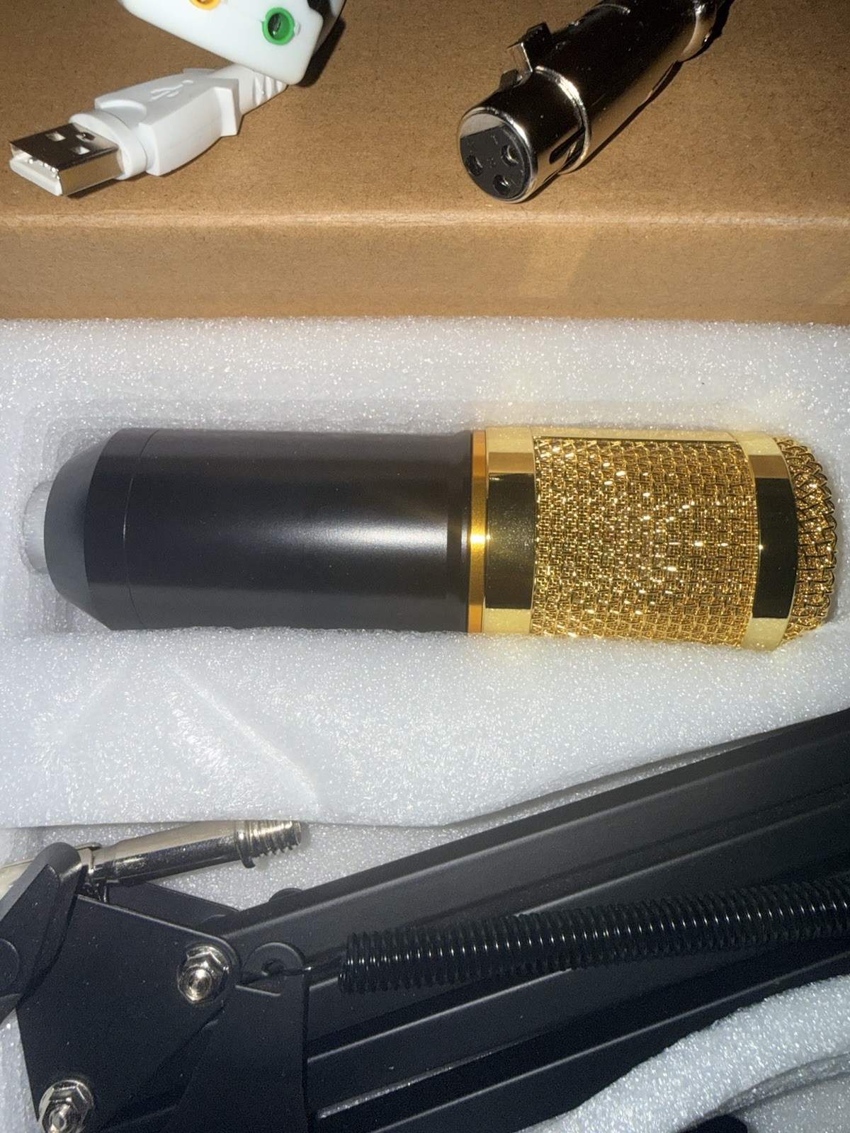 ZINGYOU BM-800 Condenser Microphone Wired XLR Mountable Gold Black
