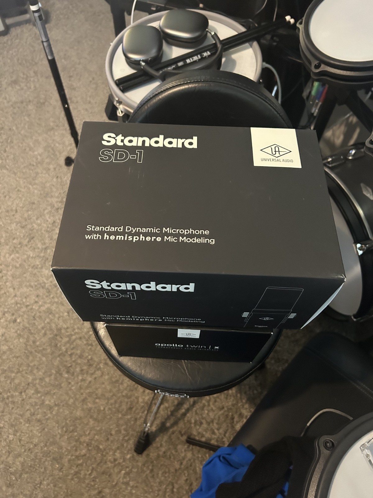 Universal Audio SD-1 XLR Dynamic Microphone – MIC-UASD-1