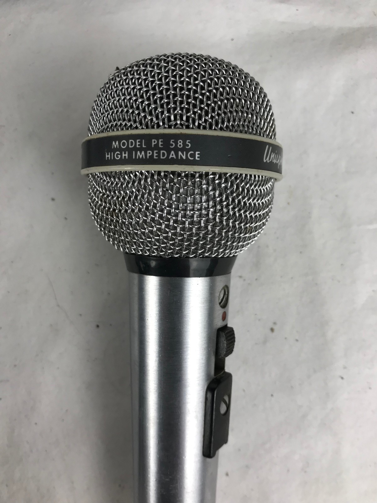c. 1979 Shure Brothers Microphone w/ Cable, Pouch & Manual. Model PE-585