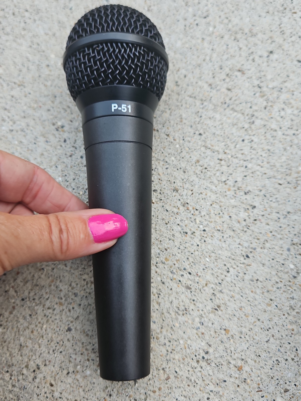 Fender P-51 Dynamic Microphone w/Cable & Case