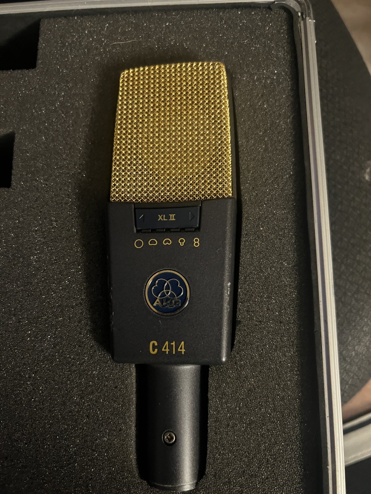 AKG C414 XLII Single Mic in great condition, original contents included