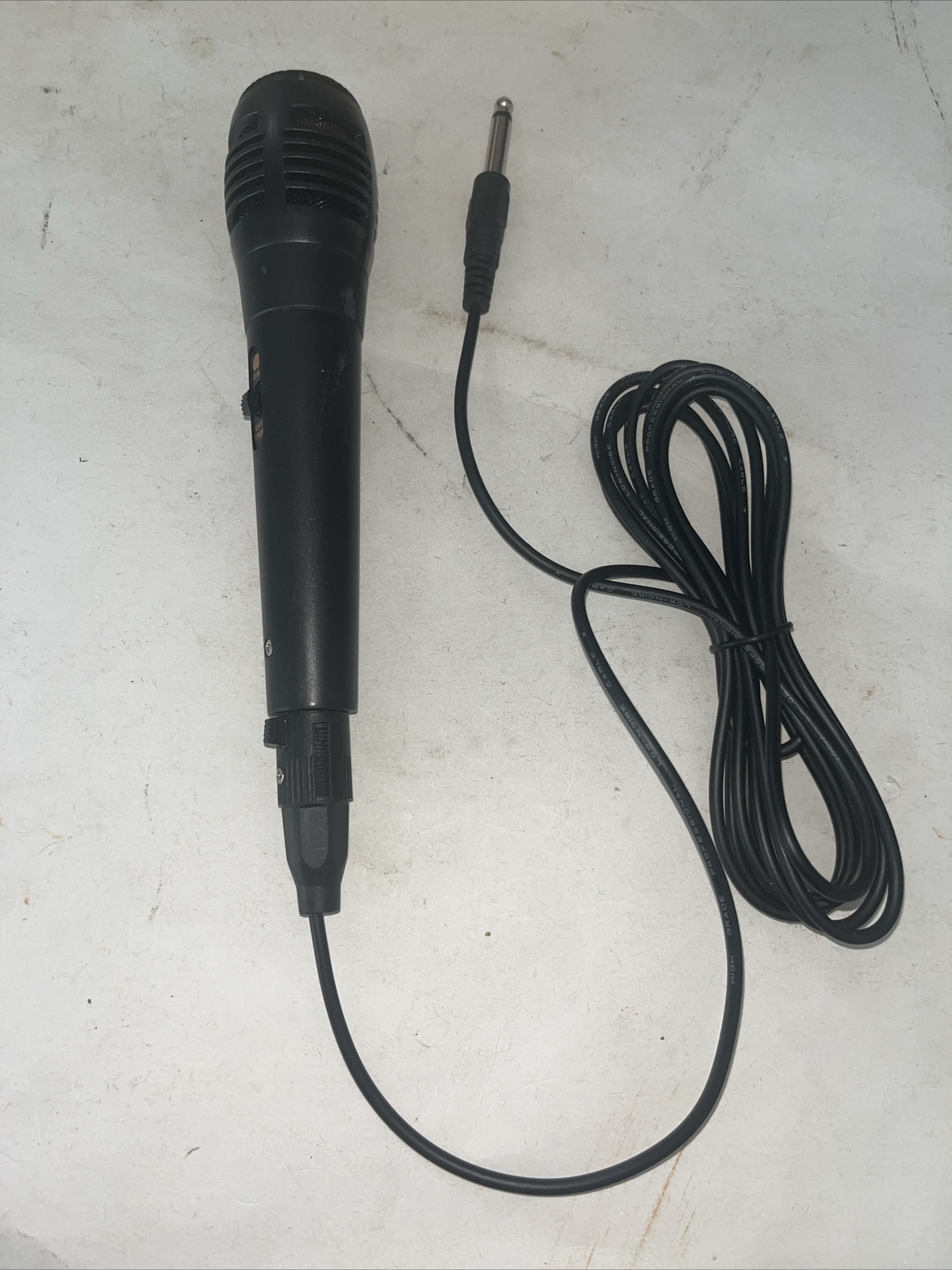 Dynamic Microphone. Untested