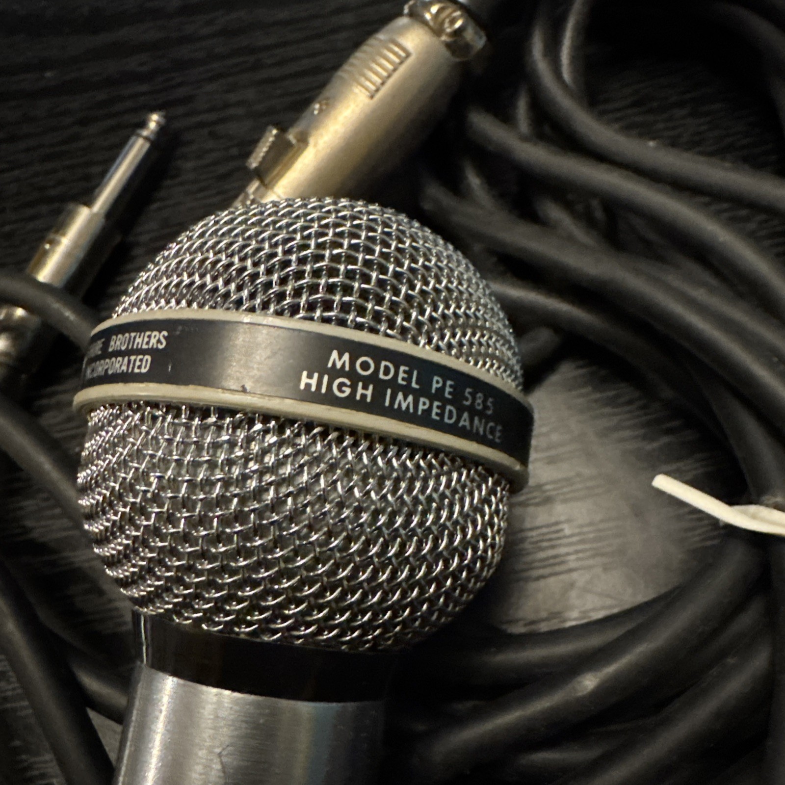 Vintage Shure Unisphere A Dynamic Model PE585V Microphone USA With Cable