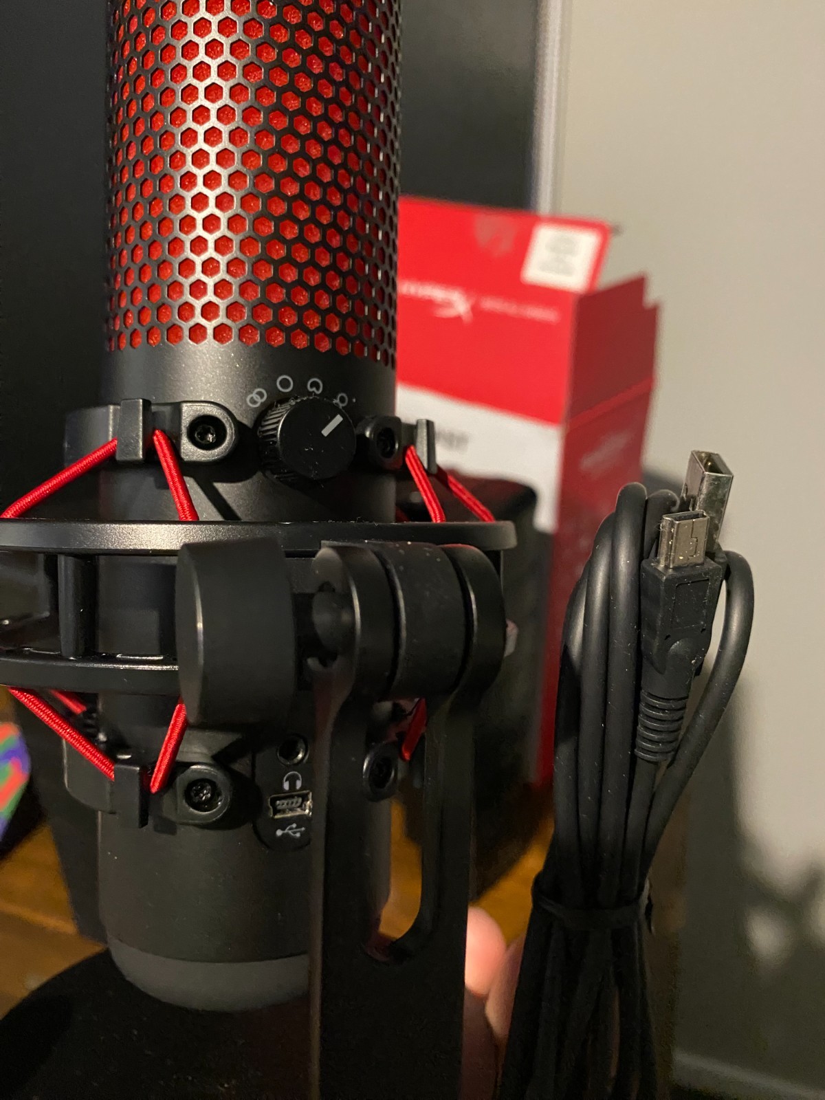 Hyper X Quadcast Microphone (NEVER USED)