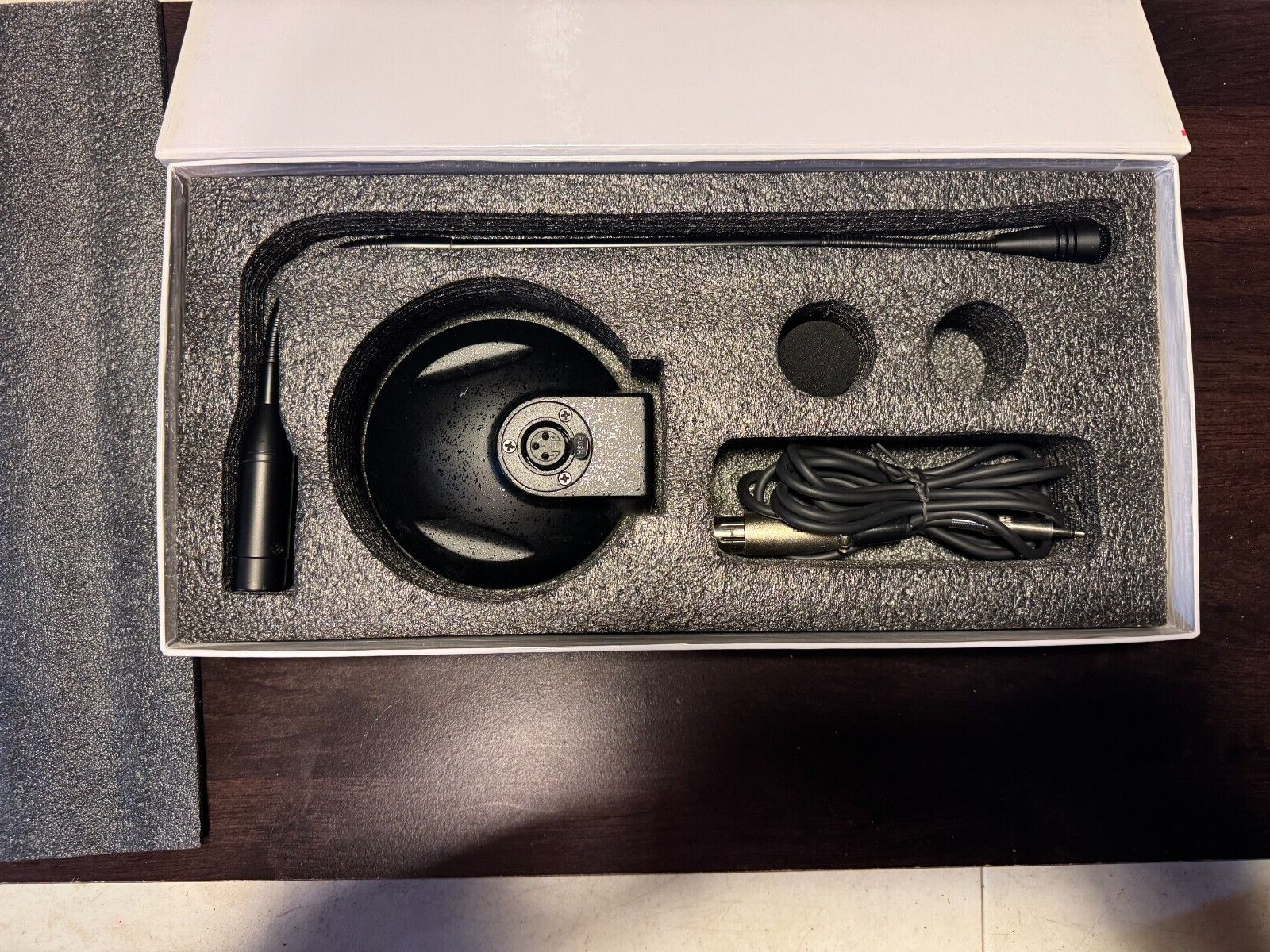 SoundTech GN-1 Professional Gooseneck Microphone *Open Box*