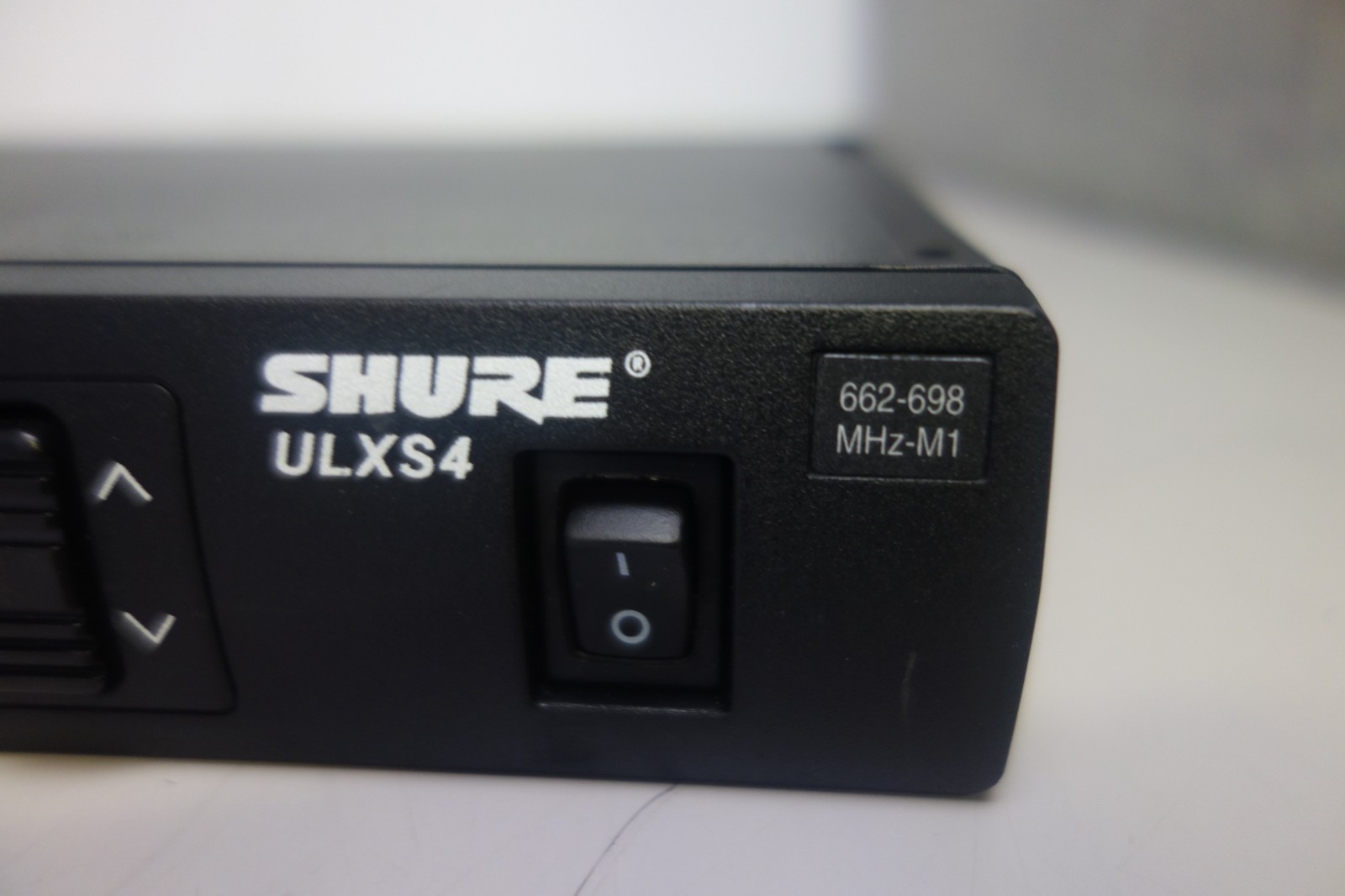 Shure ULXS4 662-698 MHz-M1 Wireless Microphone Receiver