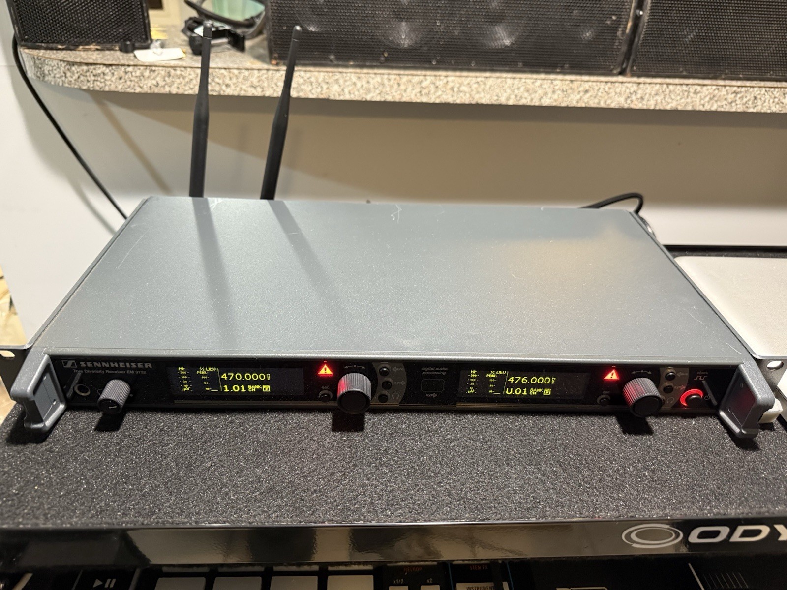 Sennheiser EM 3732 Range Dual Receiver 470-560MHz