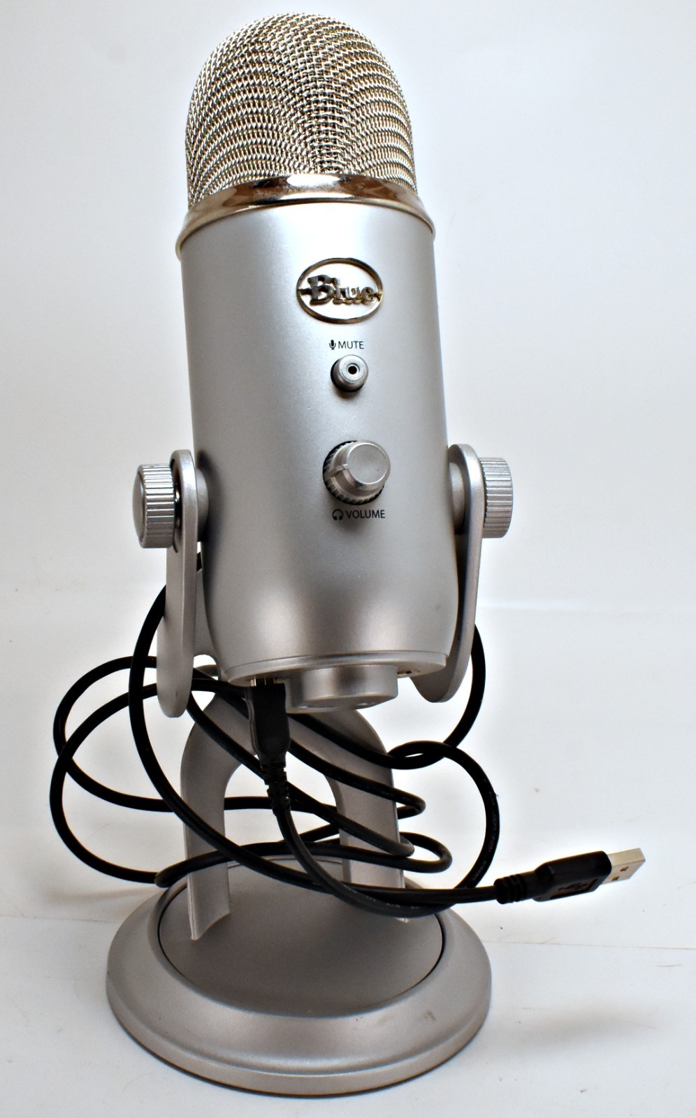 Blue Yeti USB Condenser Microphone Silver Desktop Stand for PC Mac Streaming