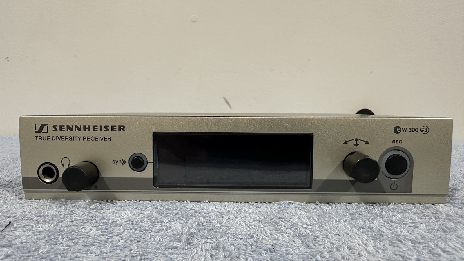 Sennheiser Em300 G3 566-608 MHz ( No Power Supply No Antenna)