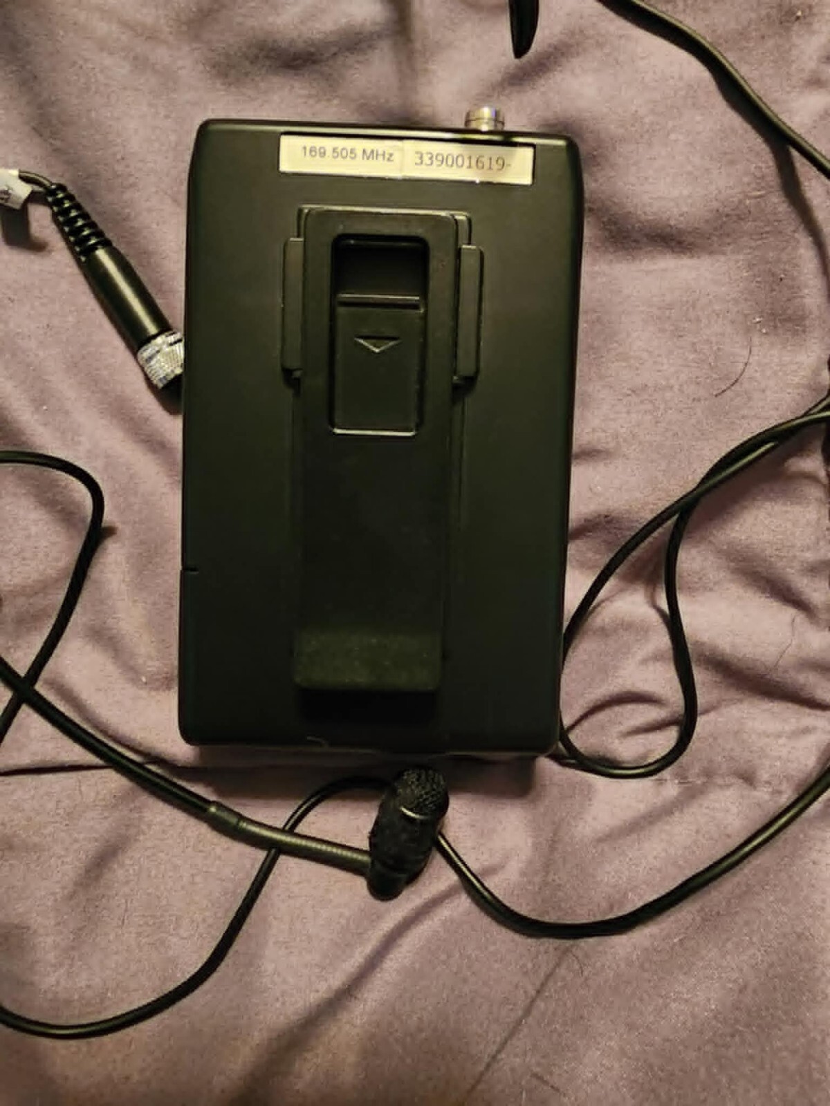 FENDER MT-103 PASSPORT VHF BELT PACK TRANSMITTER Microphone Headset