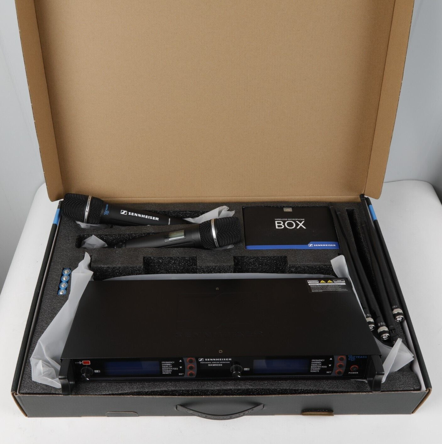 USED Wireless Microphone System UHF Dual SKM 9000 Handheld Microphone 75 Years