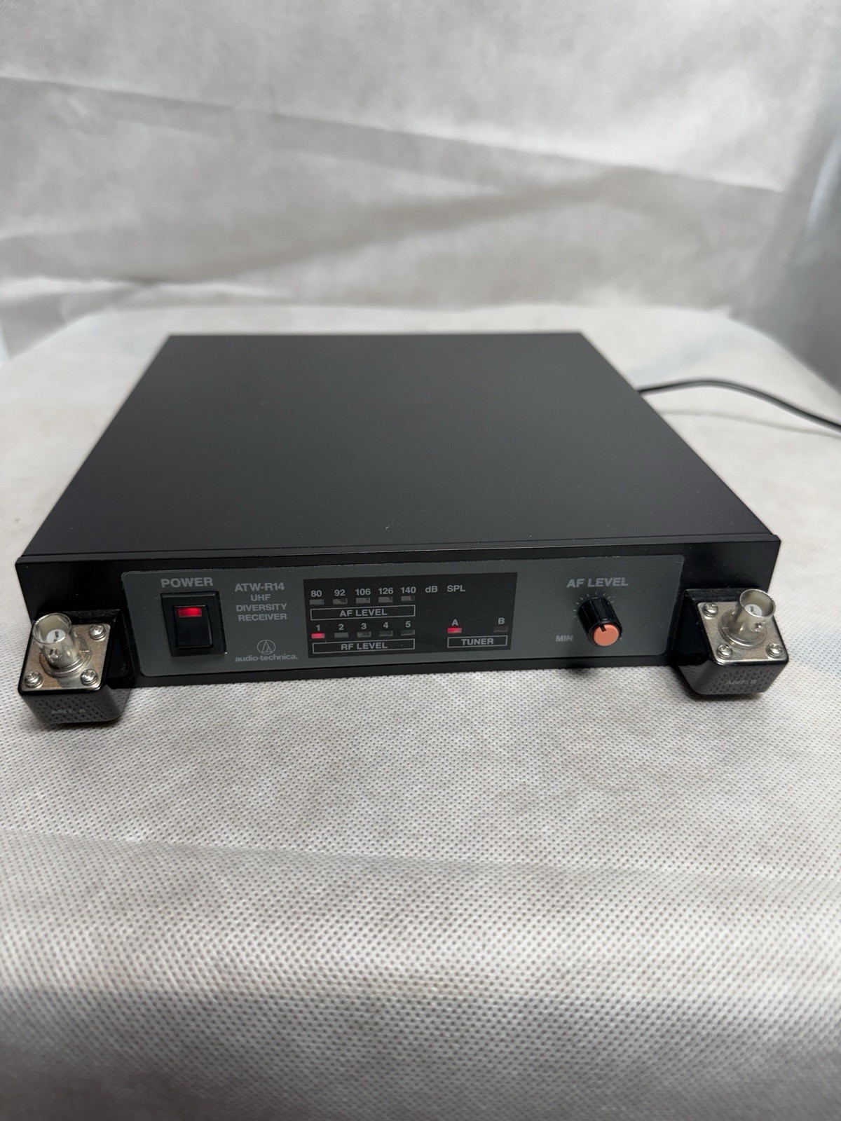 Audio Technica ATW-R14 UHF Diversity Receiver & ATW-T51 Transmitter 737.00 Freq