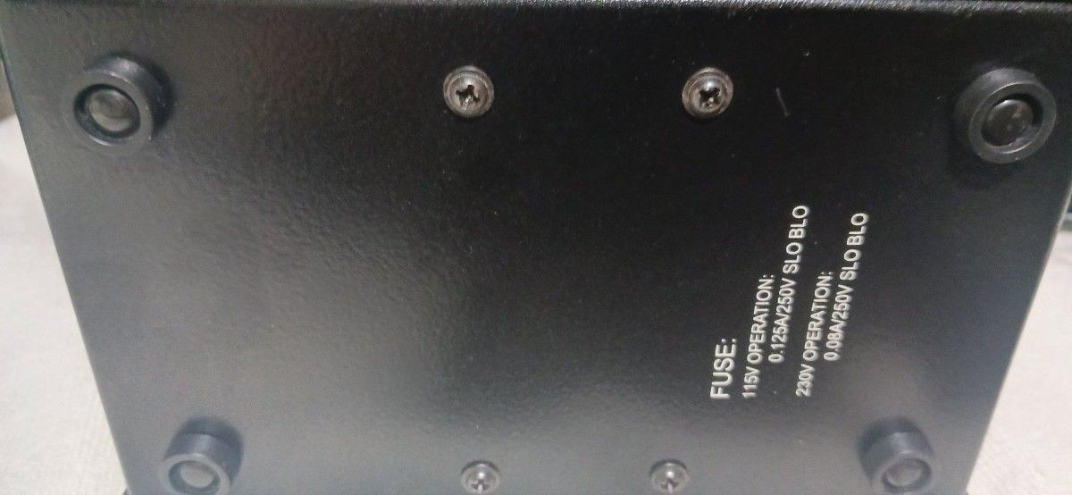 CAD Trion 8000 vacuum tube condenser microphone with dedicated hard case