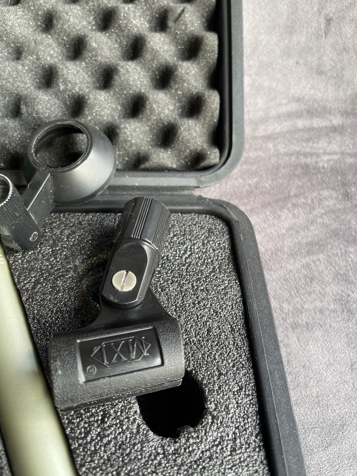 MXL 990 Condenser Studio Microphone Tested Good Condition w/ Case & Mount