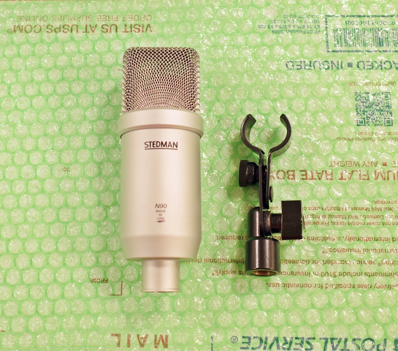 Stedman N90 Dynamic Microphone with carrying case