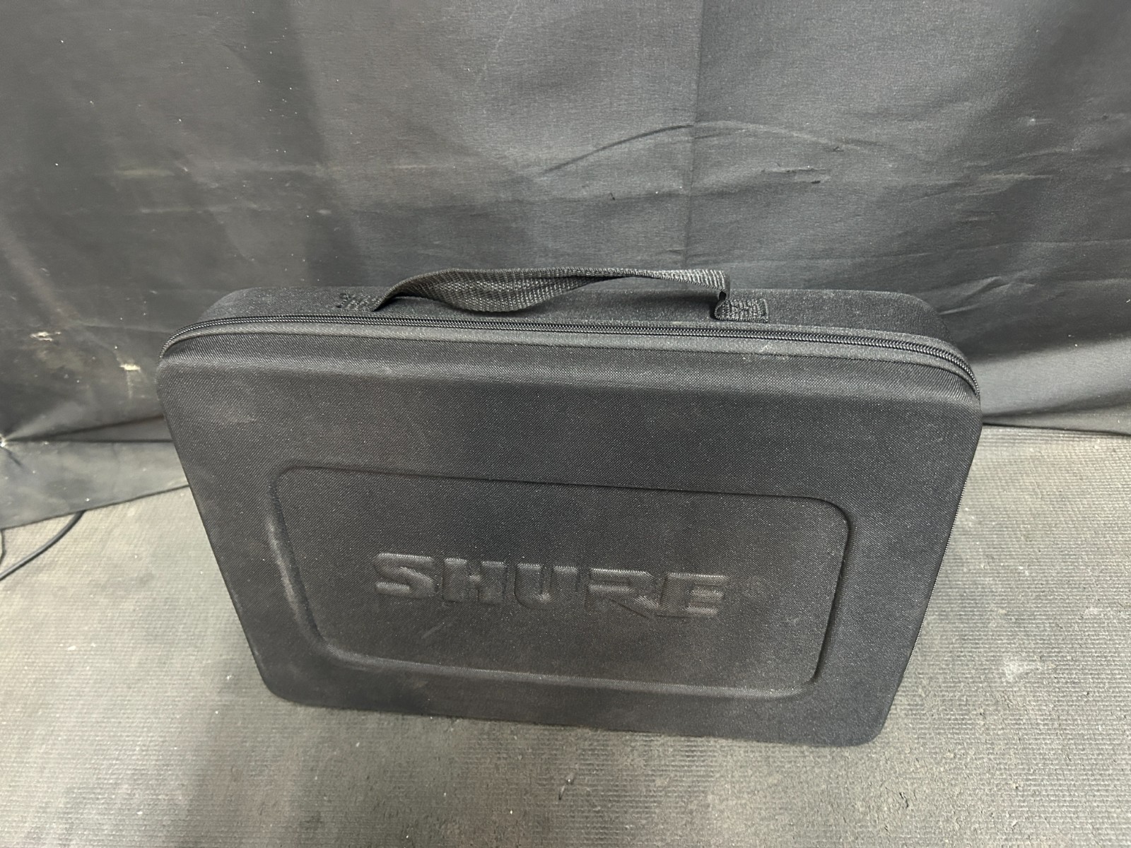 Shure PGXD4 Digital Wireless Receiver X8 Band 902-928 MHz with PGXD1 Transmitter