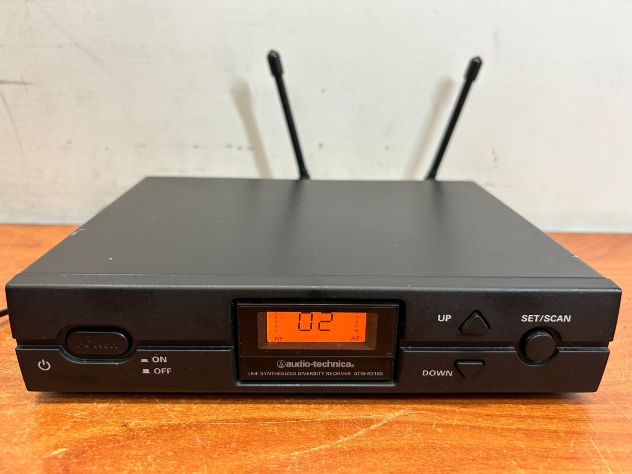 Audio-Technica ATW-R2100 2000 Series Receiver